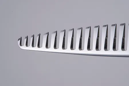 ヒカリはセニングのクシ刃までも蛤刃